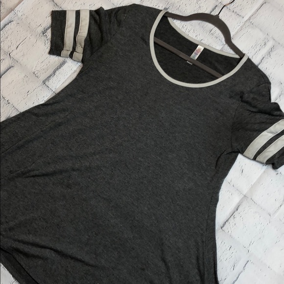 LuLaRoe Tops - LuLaRoe Perfect